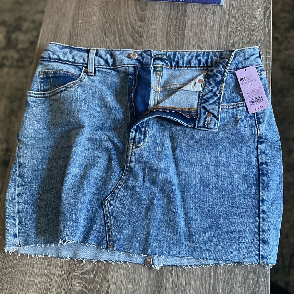 💙 Wild Fable Distressed Skirt